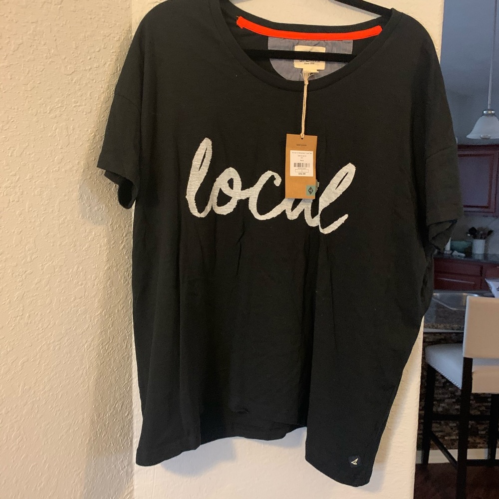 Sperry t shirt NWT